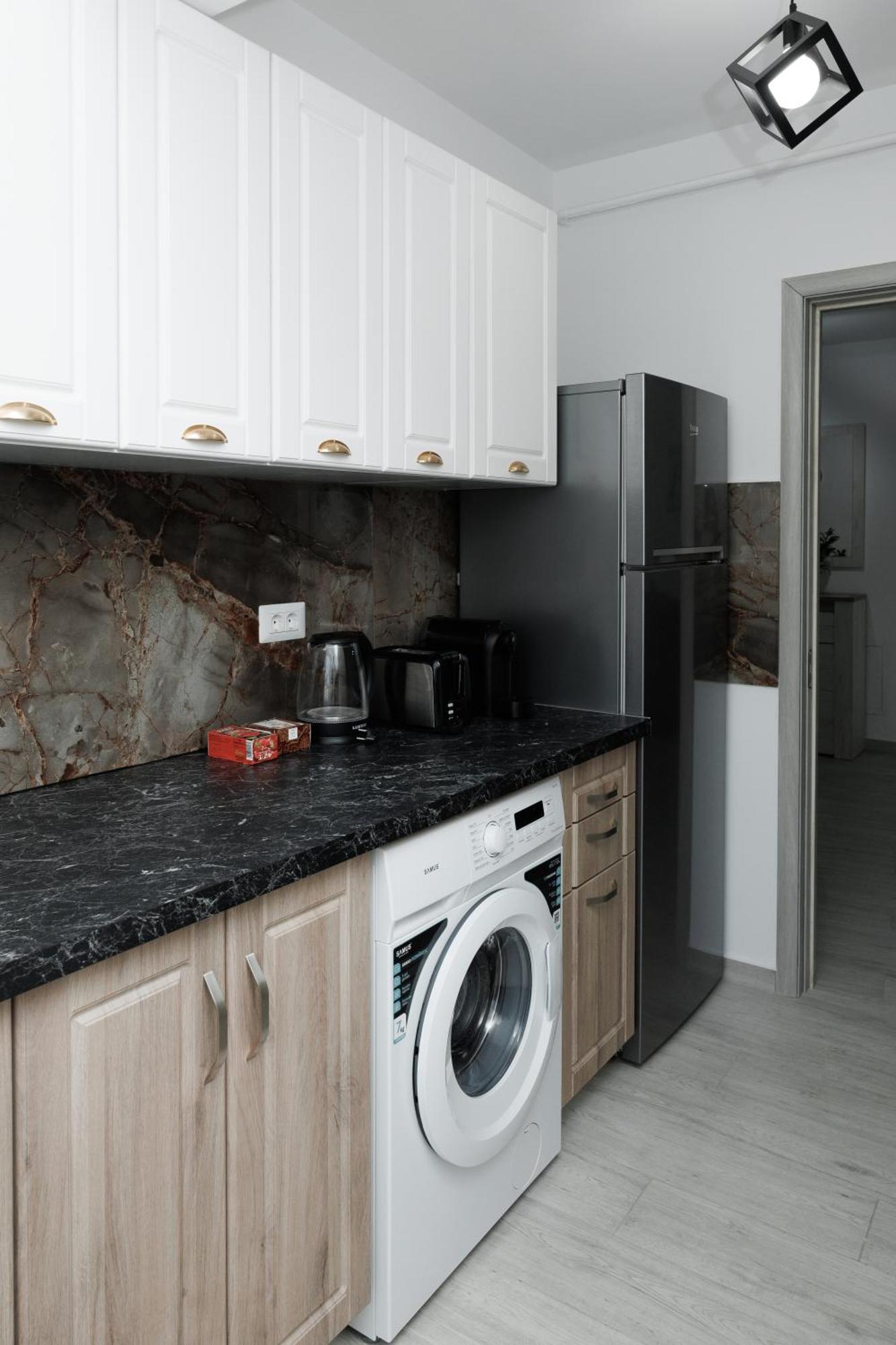 Exclusive Ultracentral Apartments And Studios #Enescu#Universitatii#سوتْشافا المظهر الخارجي الصورة