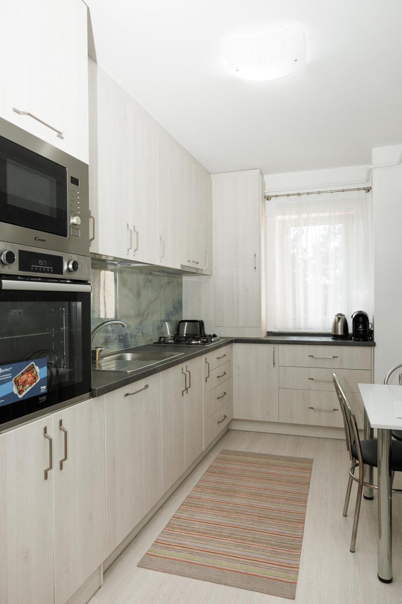 Exclusive Ultracentral Apartments And Studios #Enescu#Universitatii#سوتْشافا المظهر الخارجي الصورة