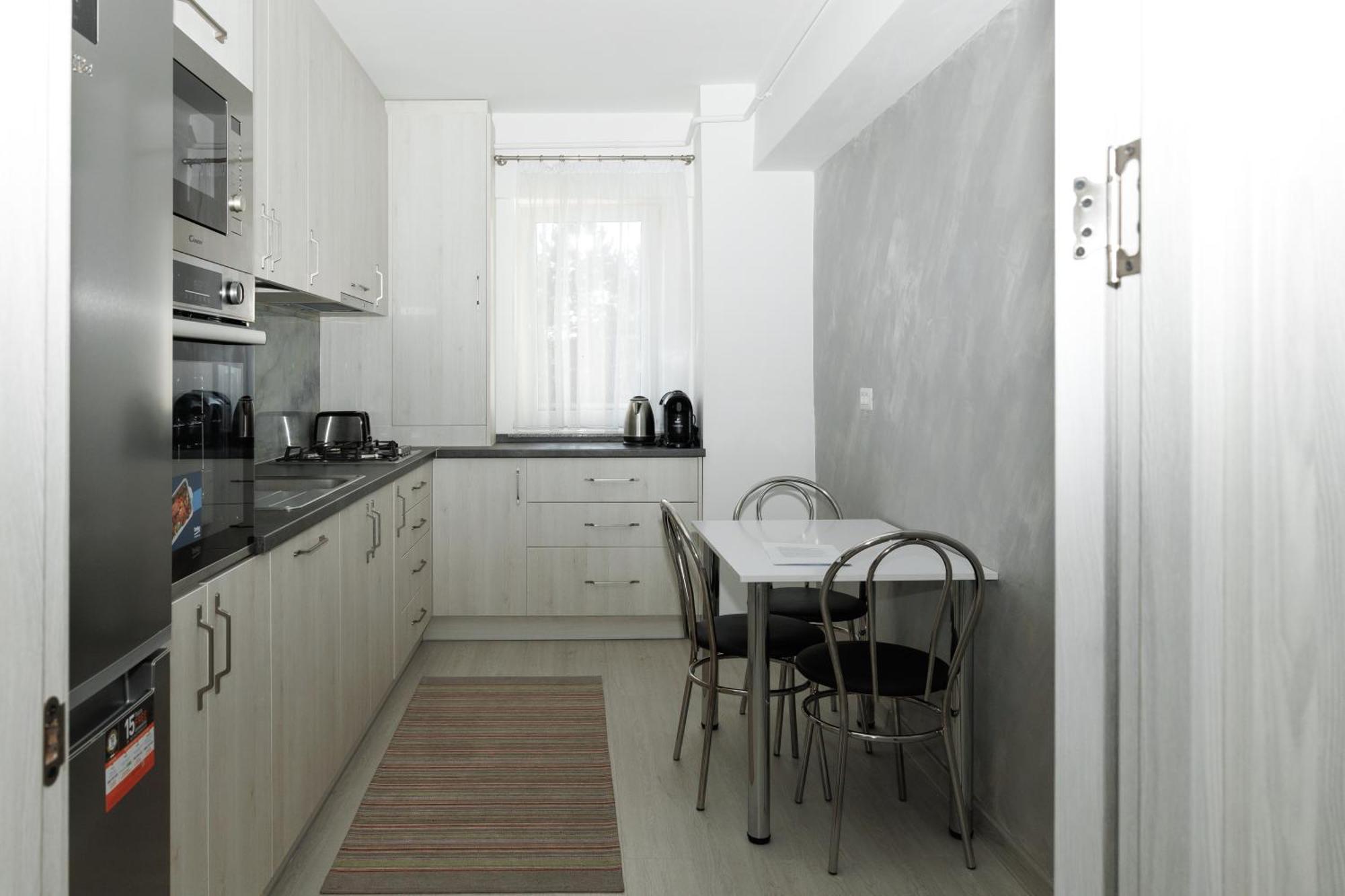 Exclusive Ultracentral Apartments And Studios #Enescu#Universitatii#سوتْشافا المظهر الخارجي الصورة