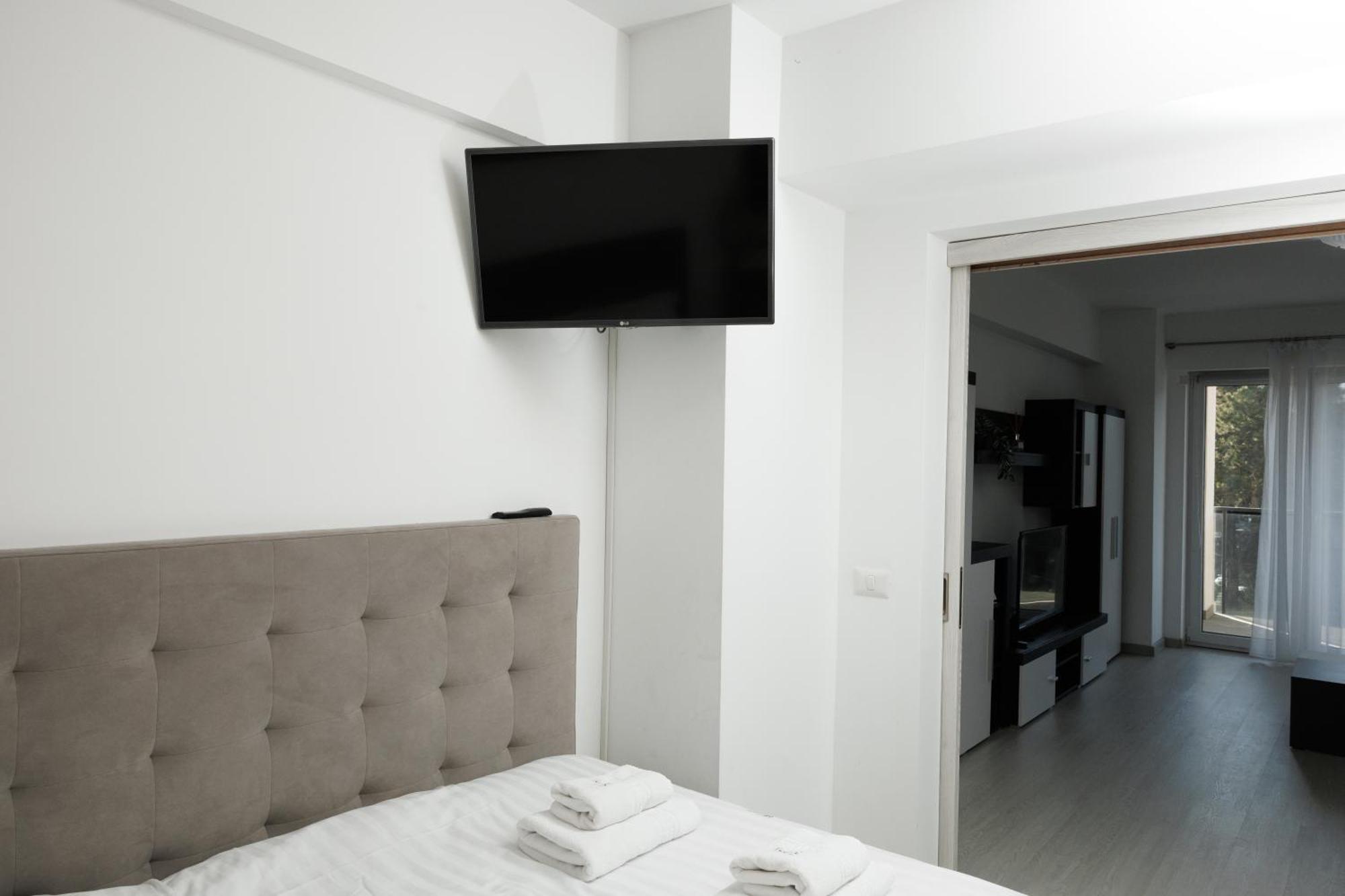 Exclusive Ultracentral Apartments And Studios #Enescu#Universitatii#سوتْشافا المظهر الخارجي الصورة